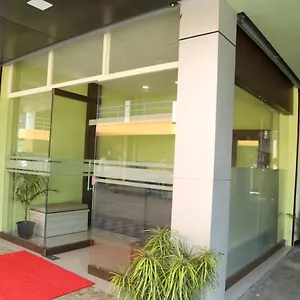 Inn Palm Tree, Kallar Vattiyar